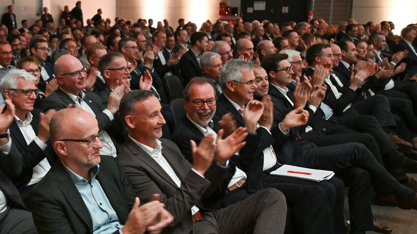 Plenum bei den Diskussionsrunden. | © Foto: Gemeindetag BW/Michael Kienzler