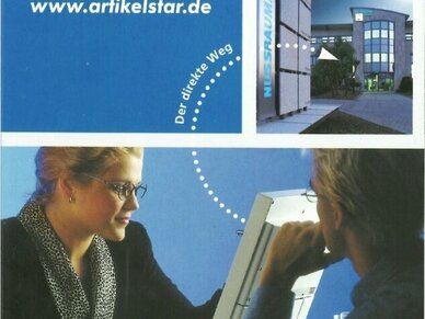 Redaktionssystem, Artikelstar Eine Werbeanzeige für den ersten Artikelstar mit einer Frau vor einem PC-Bildschirm.